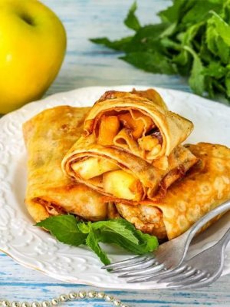 Млинці карамелізовані з яблуком