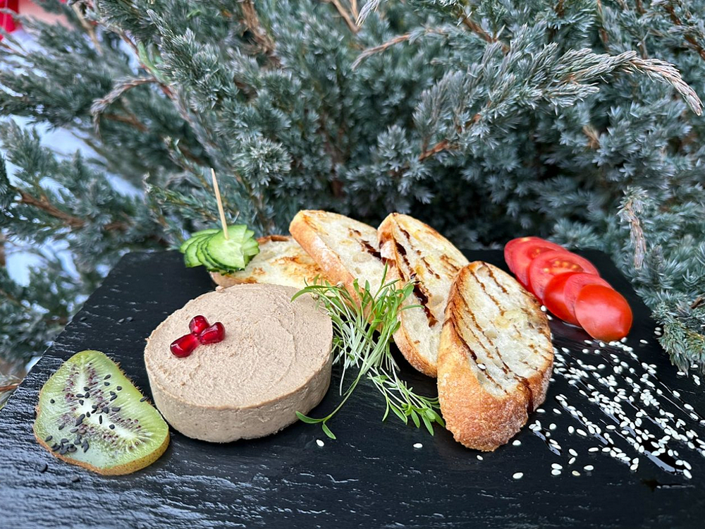 Паштет з курячої печінки + тости