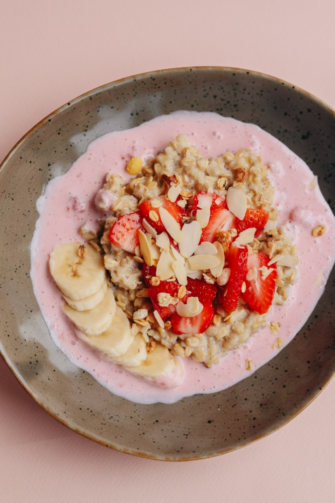 Вівсянка на кокосовому молоці з фруктами