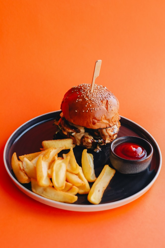 Бургер з креветками гриль