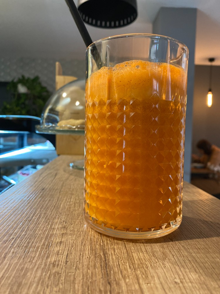 Морквяно-яблучний фреш