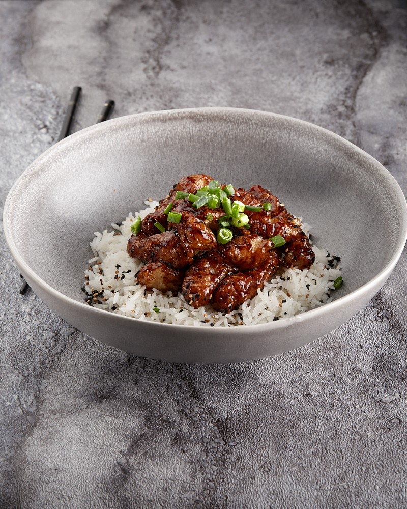 Курка теріякі з паровим рисом