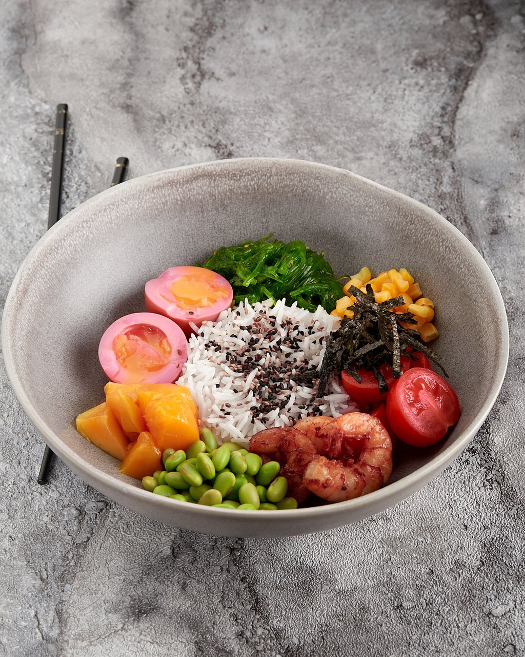 Азіатський боул з креветкою та манго