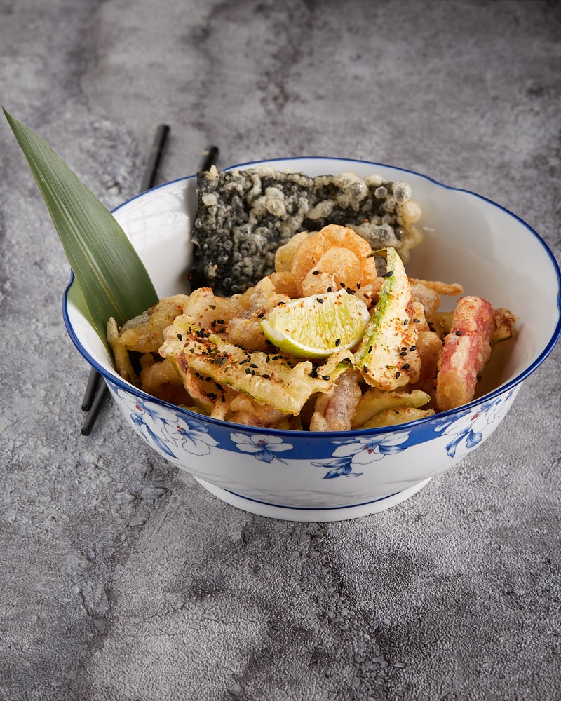 Мікс морепродуктів у темпурі