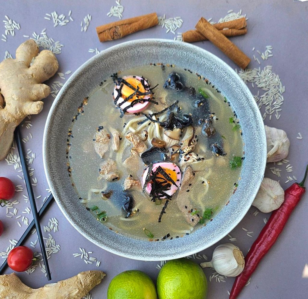 Рамен зі свининою