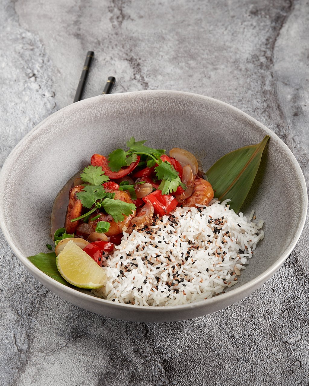 Креветка в кисло-солодкому соусі з манго