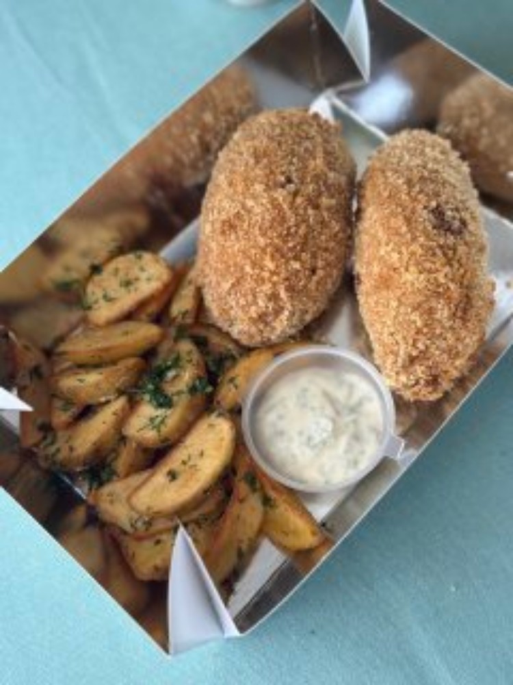 Курячі котлети з начинкою з картоплею по селянськи