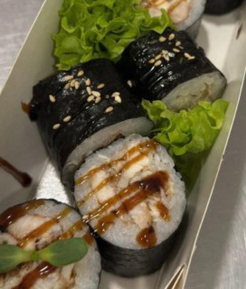 Макі з вугрем