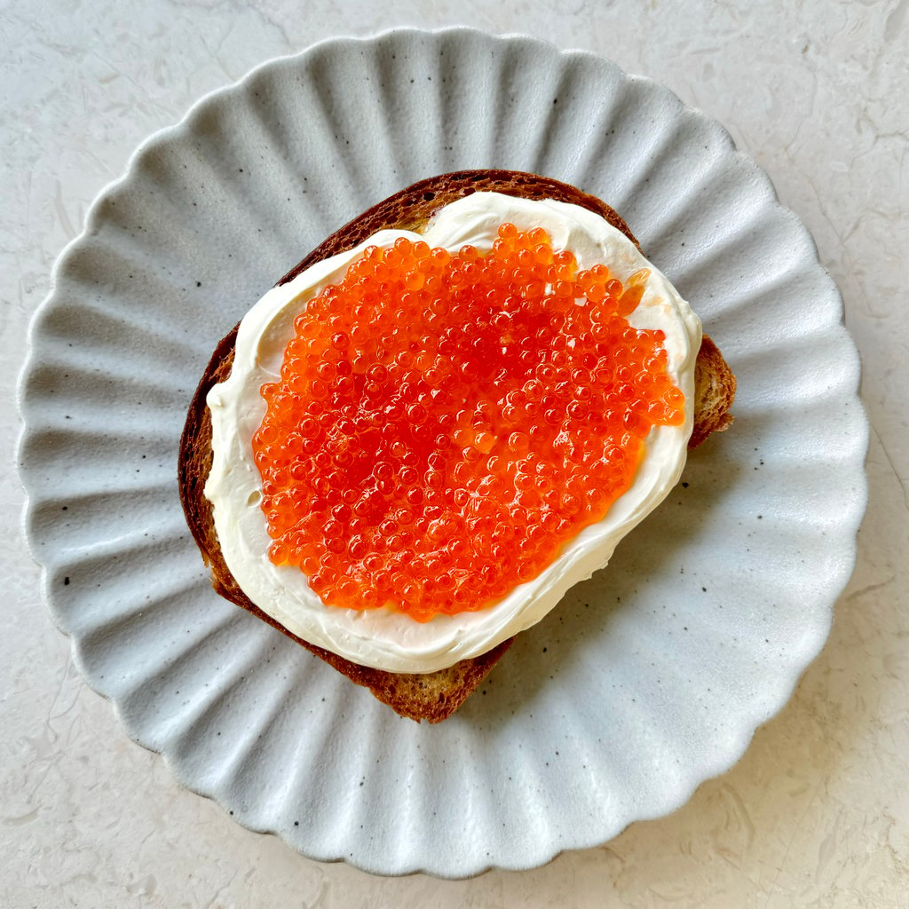 Red caviar on toast 