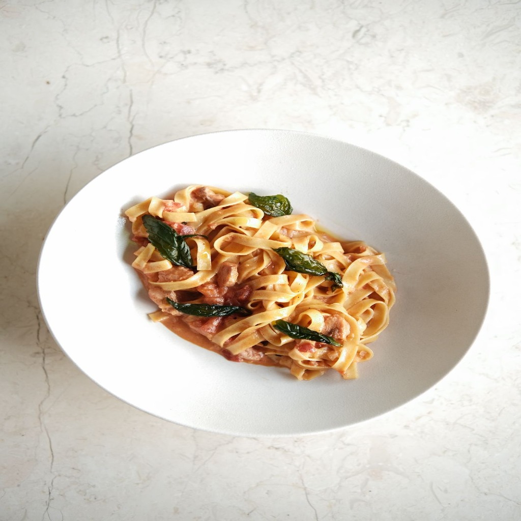 Salmon tagliatelle