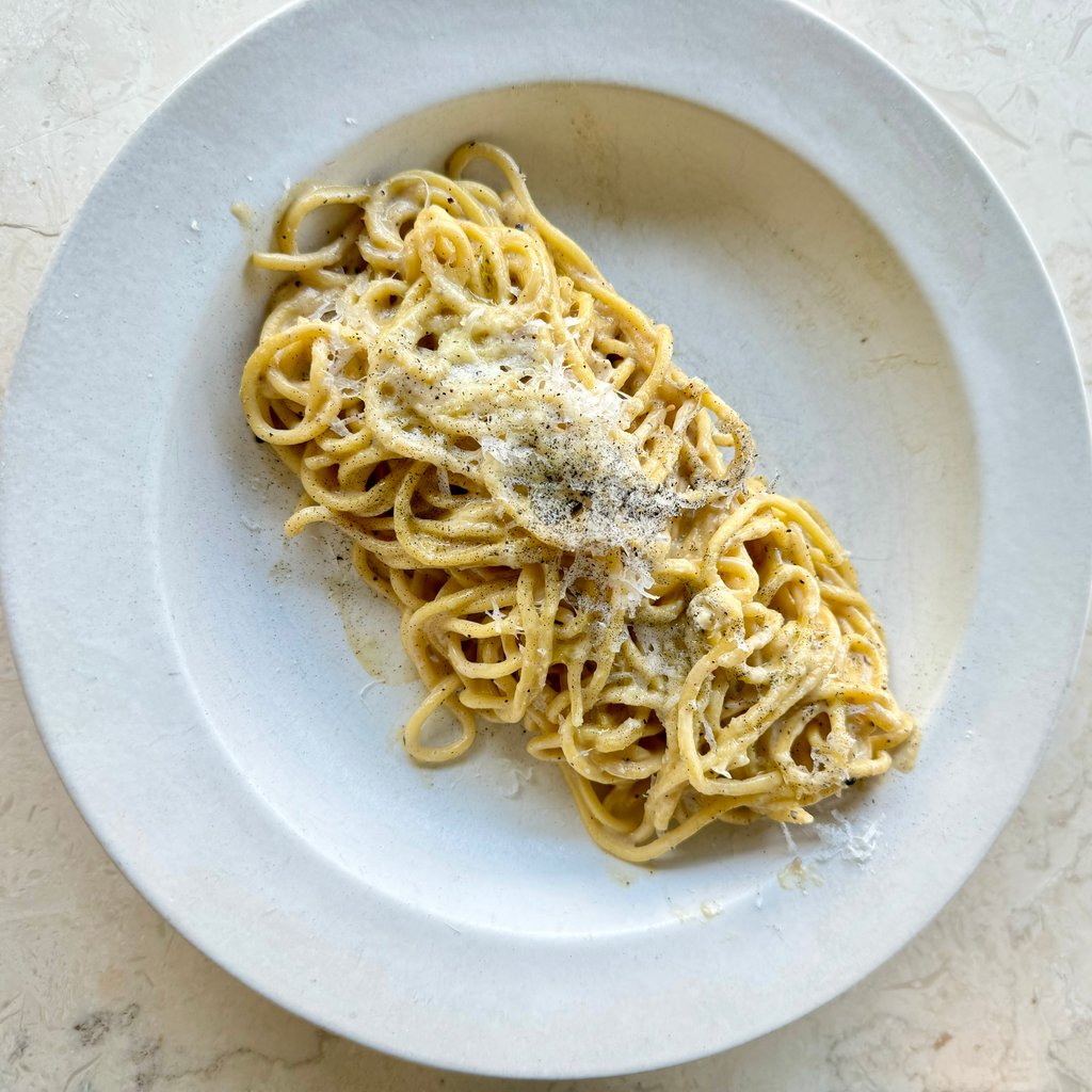 Pasta cacio e pepe