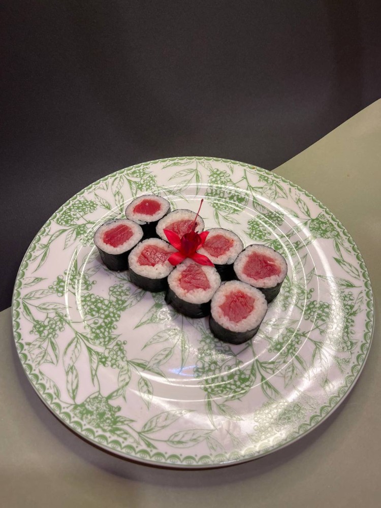 Макі з тунцем