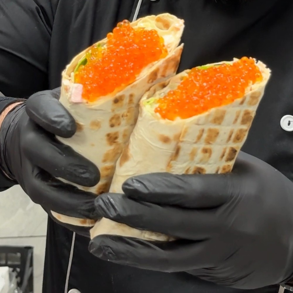 Новорічна Шаурма з Олів'є та ікрою