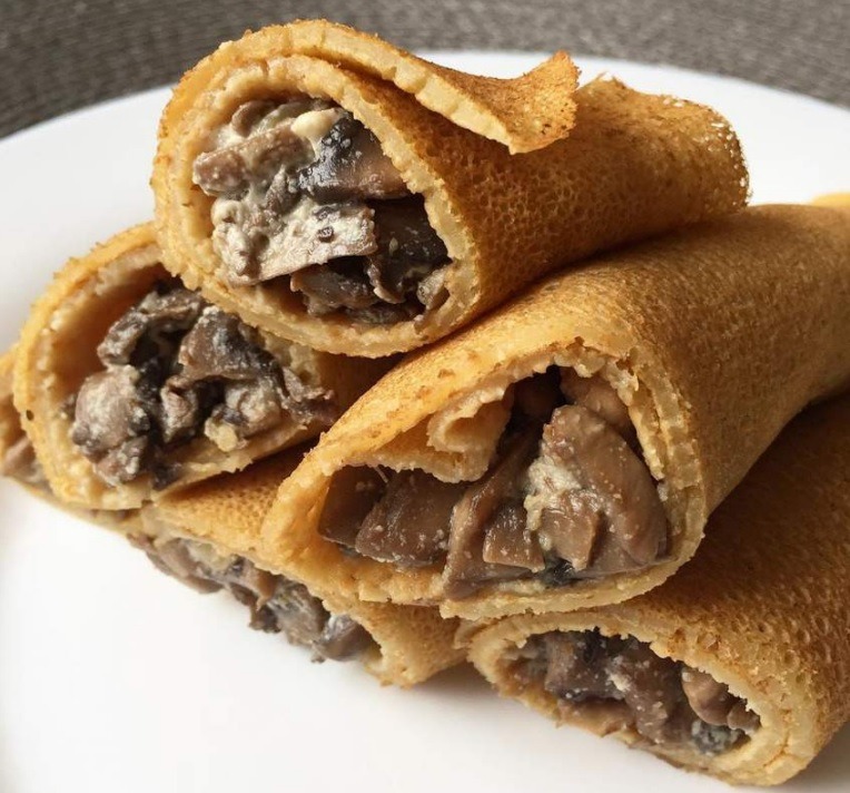 Млинці з грибами
