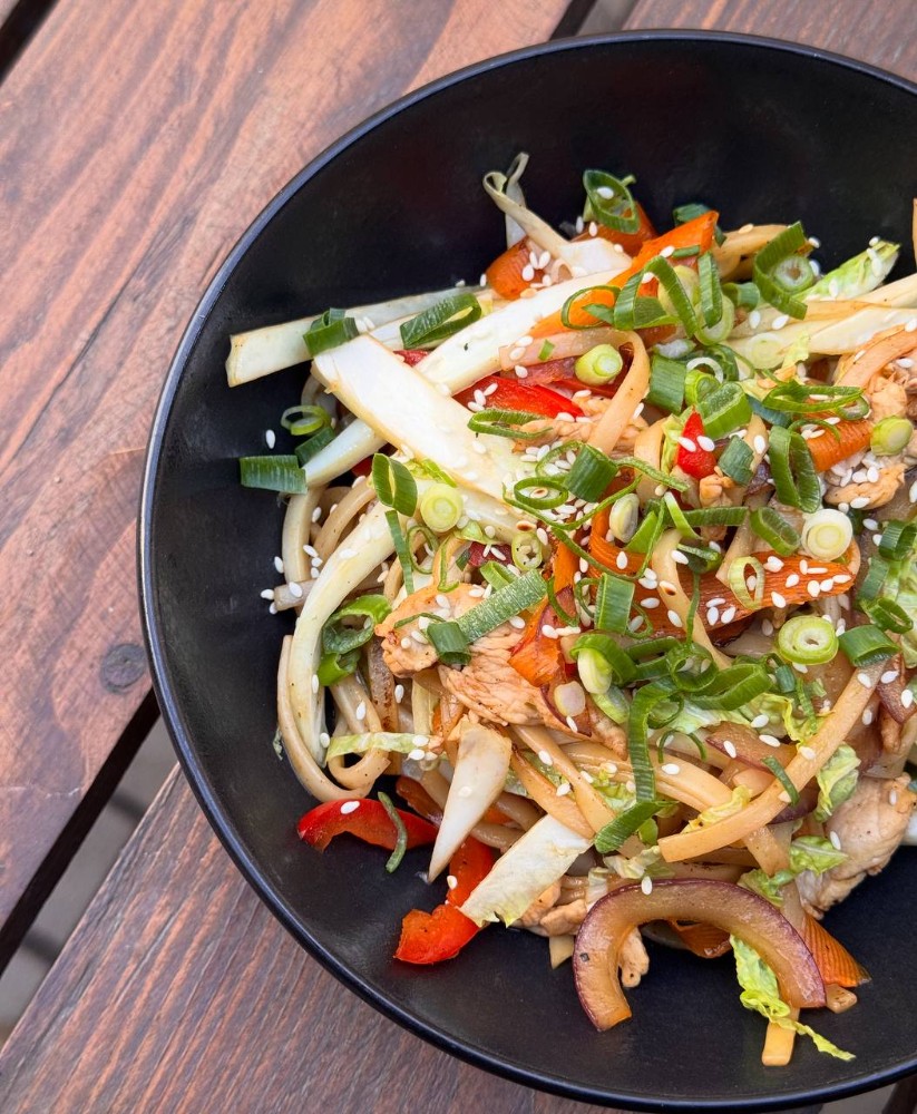 WOK з куркою та овочами
