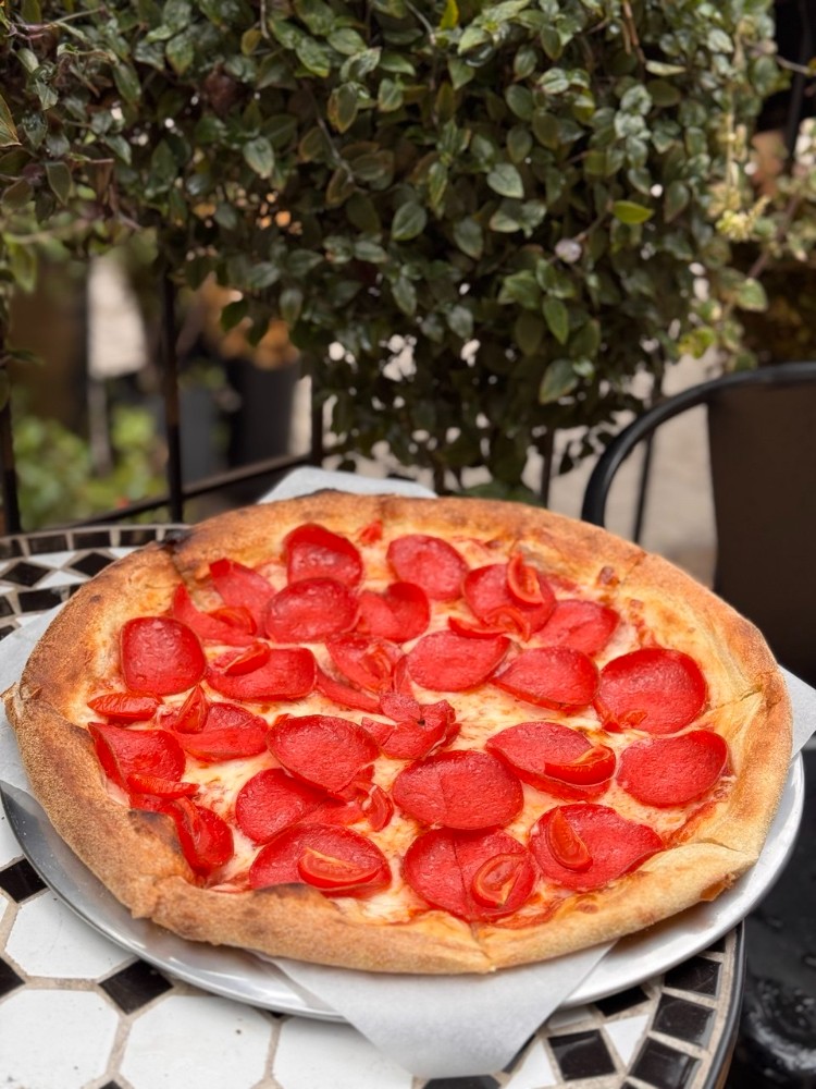 Піца Салямі 40 cм. 