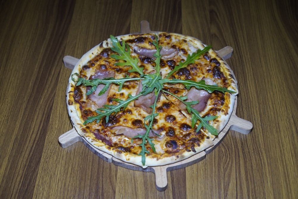 Pizza Prosciutto  / პიცა პროშუტო 