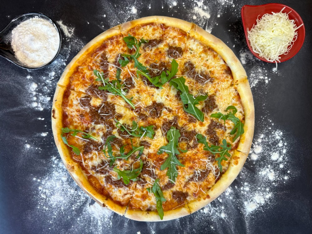 პიცა ბოლონეზე / Pizza Bolognese