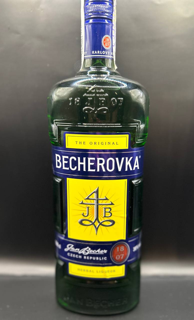 Лікер Becherovka