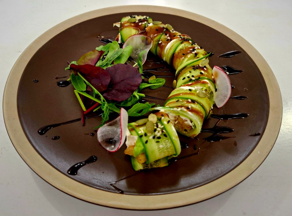 Рол з свіжого огірка з баклажаном 240г