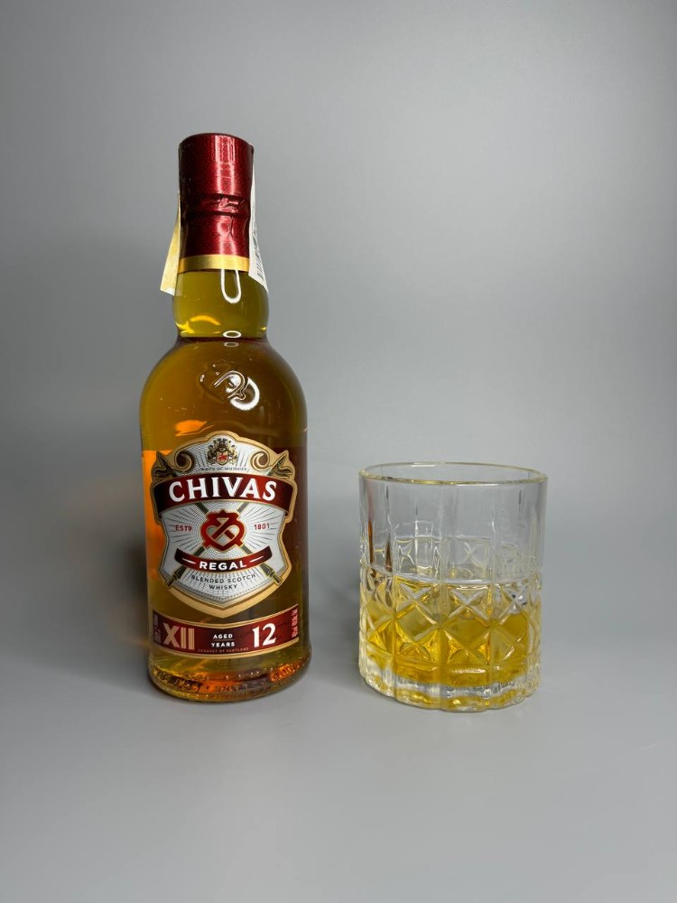 Віскі Chivas Regal 12 років 50 г