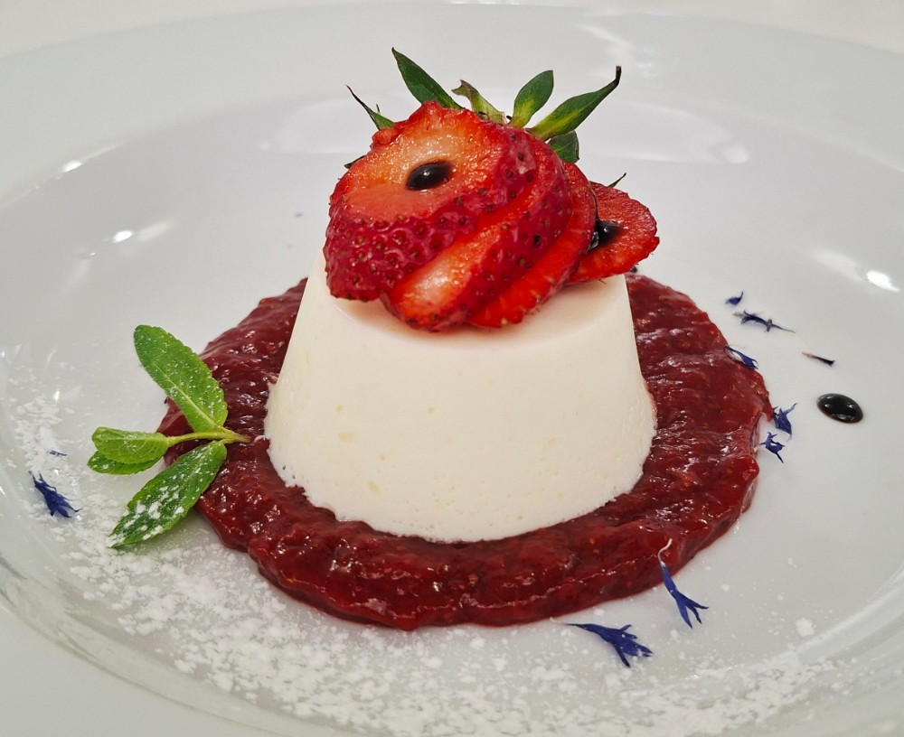 Панакота полунична з бузиною  220г