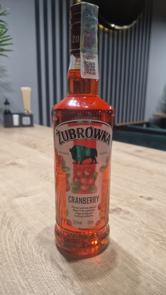 Лікер Zubrowka Cranberry 37.5% 0.5л.