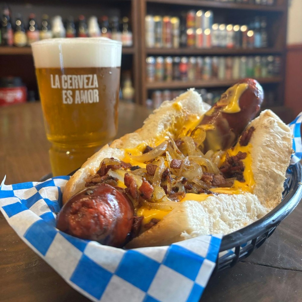 Cerberus Hot Dog