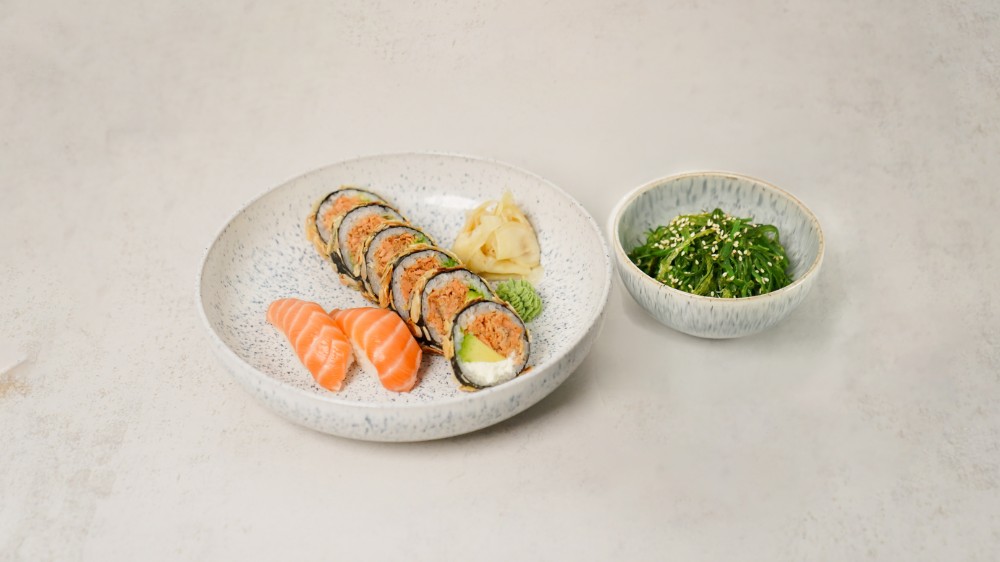 Almond Baked Salmon & Nigiri Salmon & Wakame