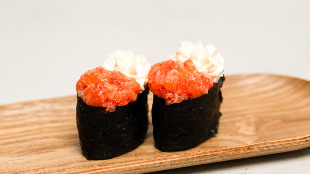 Gunkan Phila Salmon