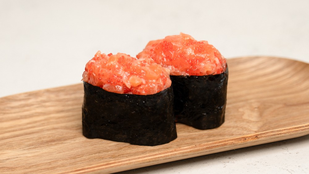 Gunkan Salmon Spicy