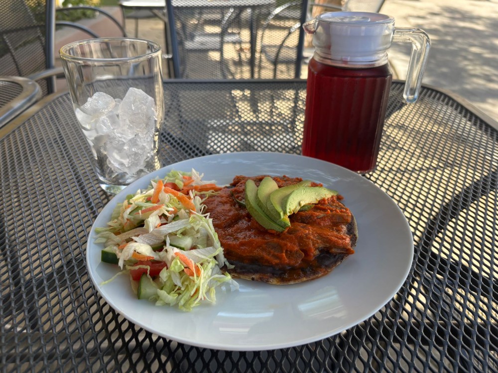Tostada de lengua de res