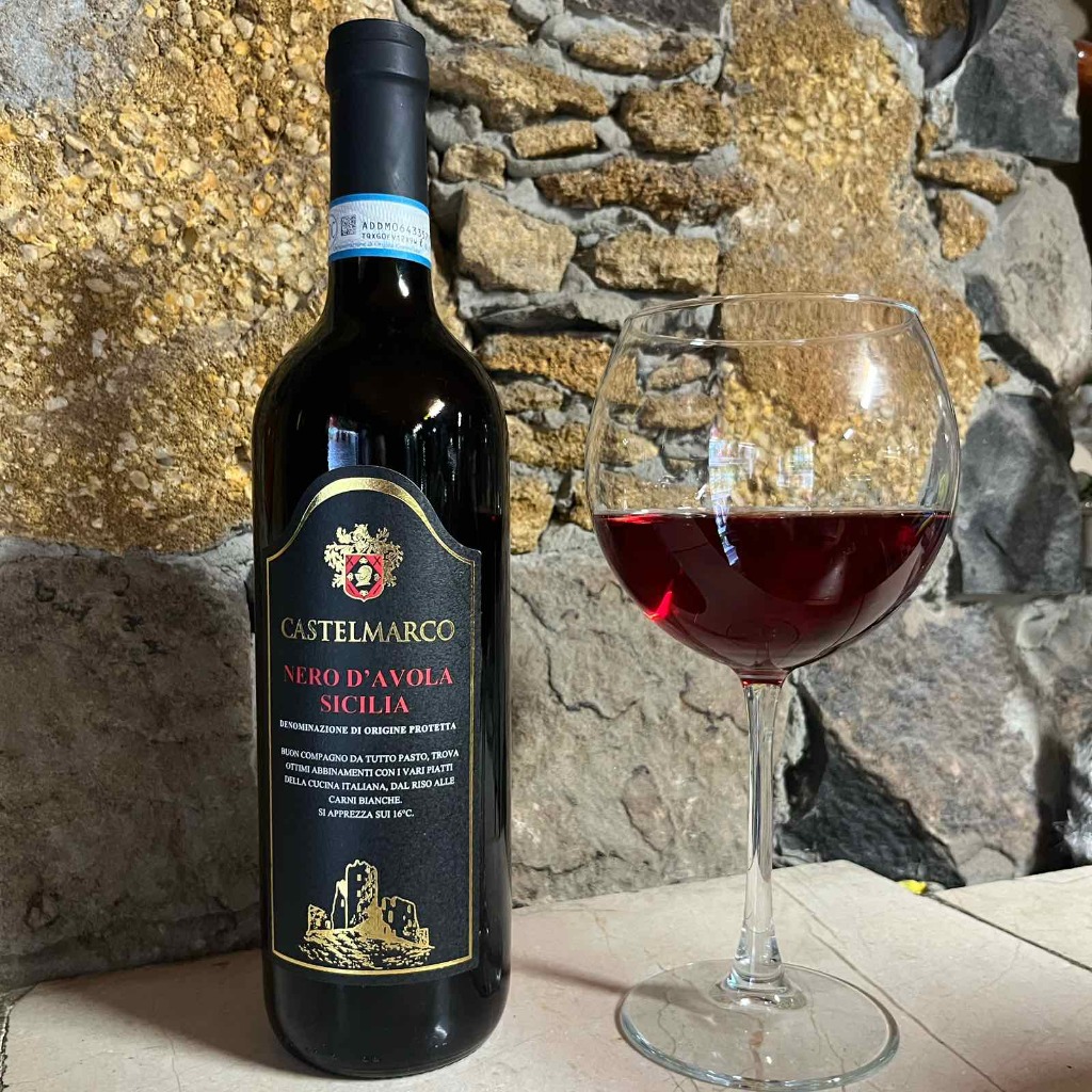 Вино Castelmarco IGP Nero D AvoLa червоне сухе 1пл
