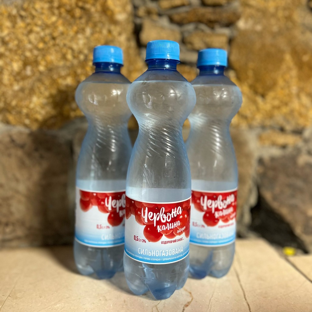 Вода мінеральна Червона калина 0,5