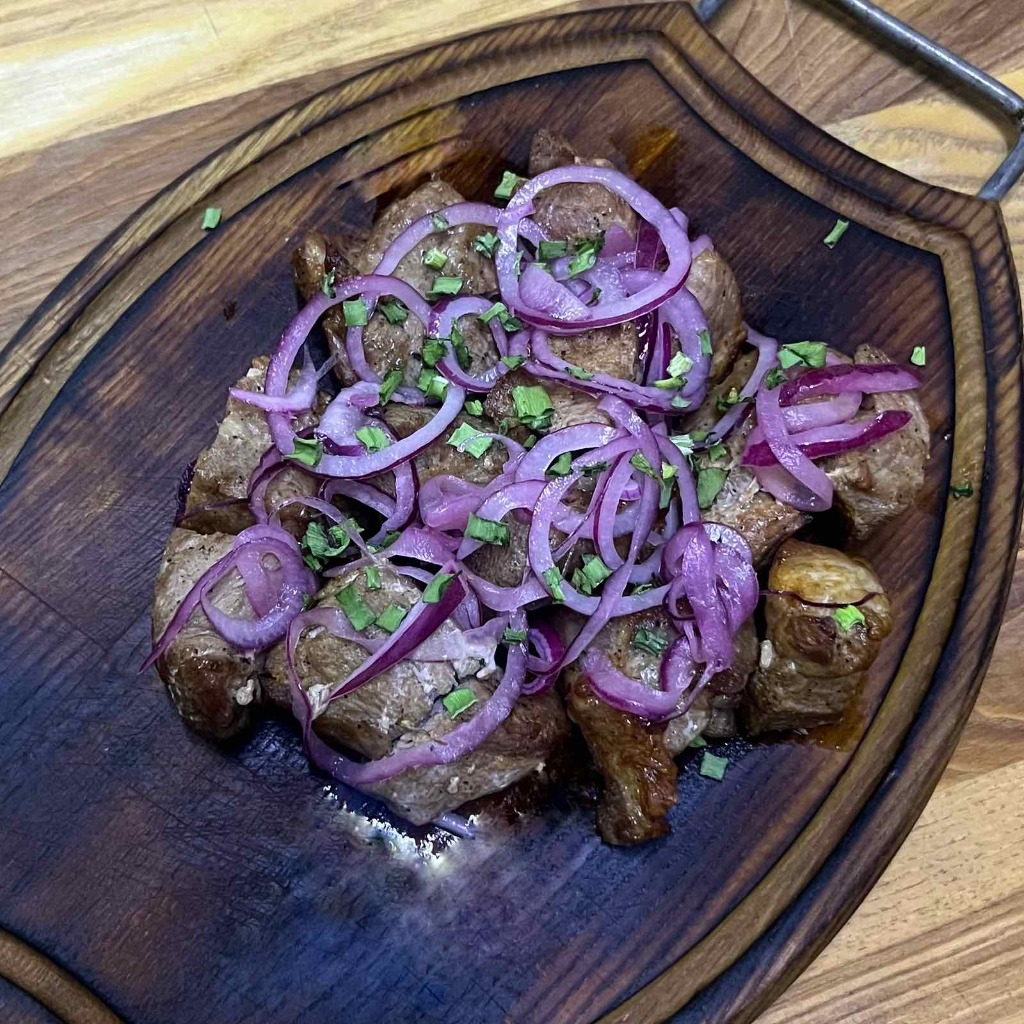 Шашлик Свинний з маринованою цибулею