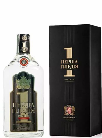 Горілка Перша Гільдія Поважна 0.7 л