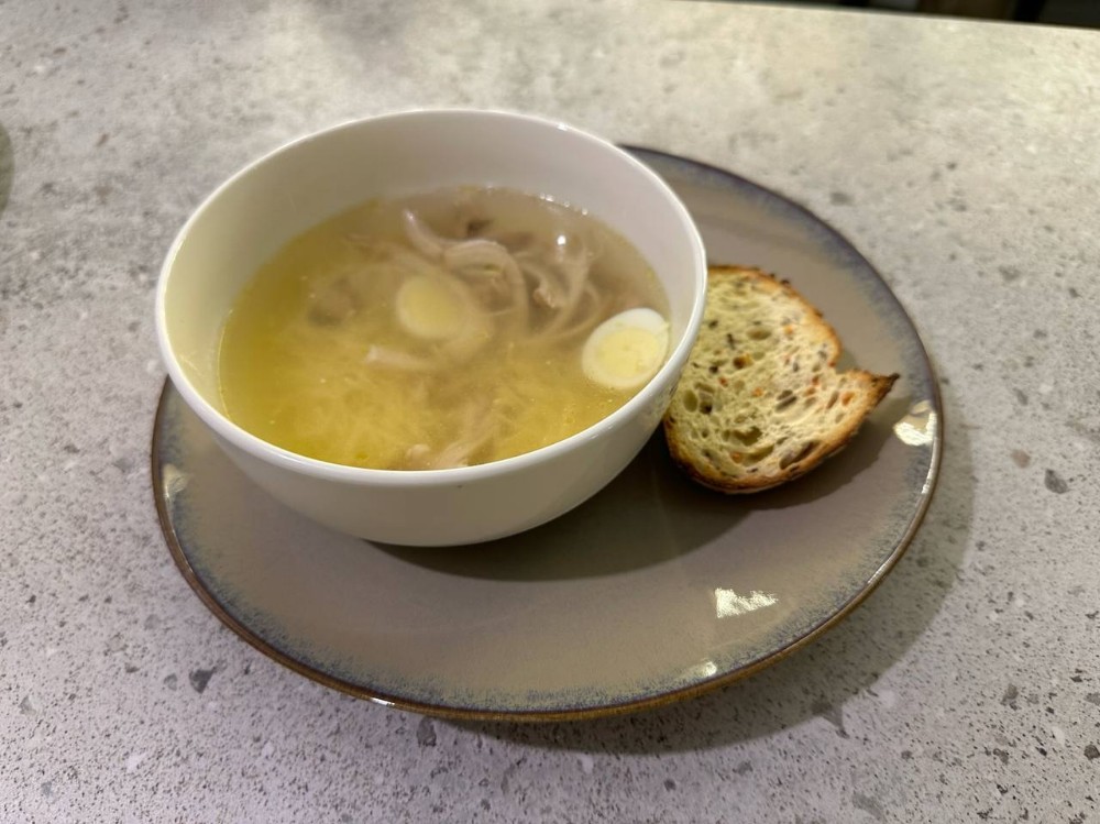 Glovo БУЛЬЙОН З ЛОКШИНОЮ