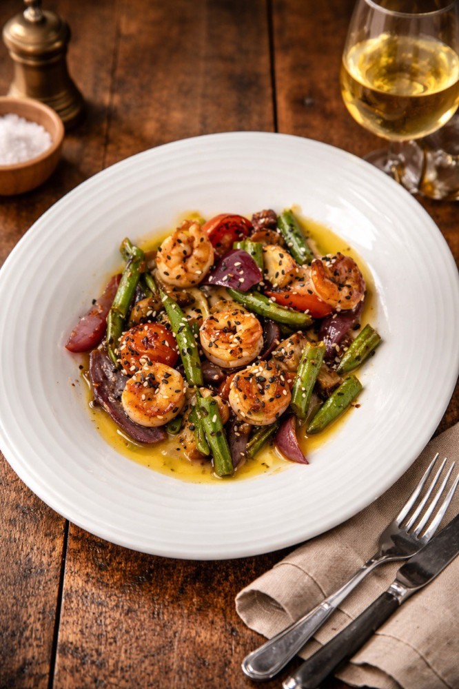 Теплий салат з креветками