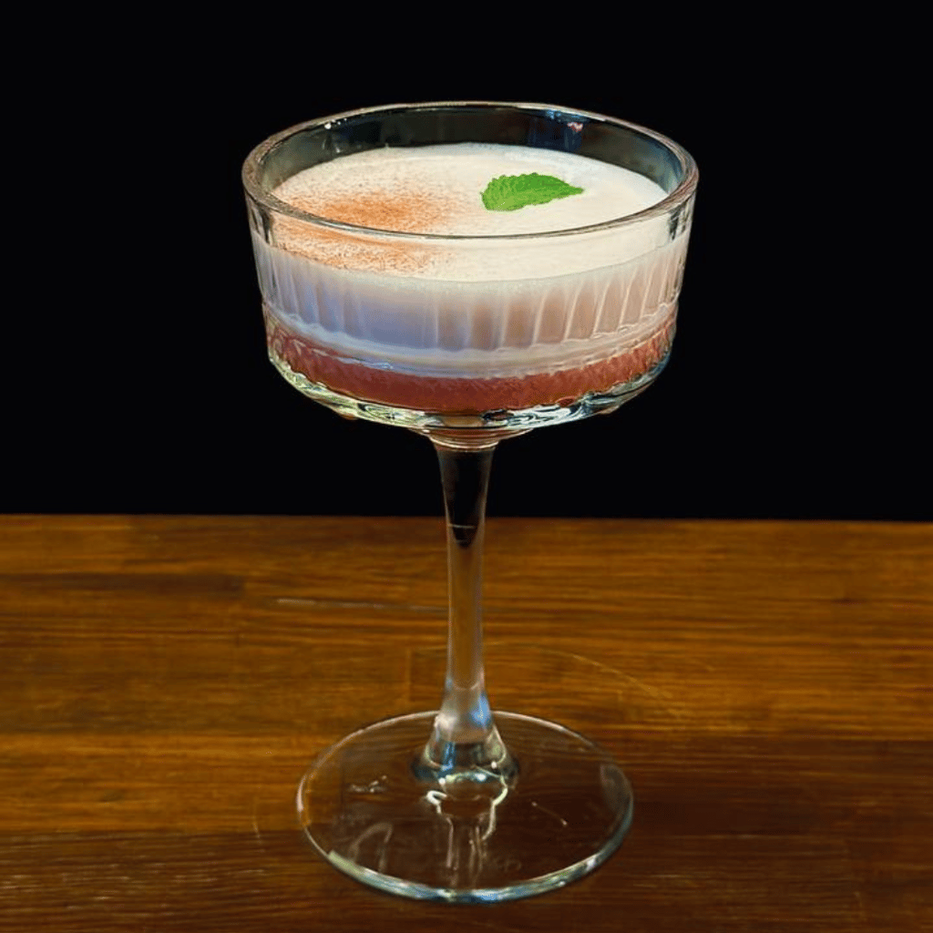 Коктейль Clover Club