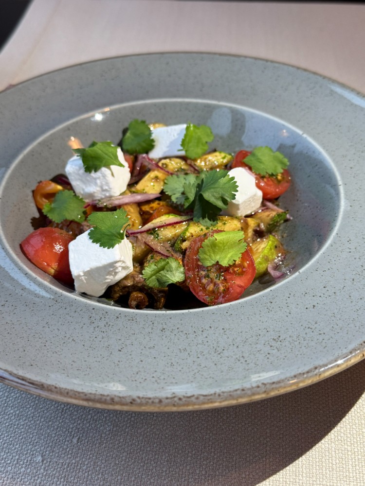 Теплий салат з печених овочів із сиром фета, 260 гр