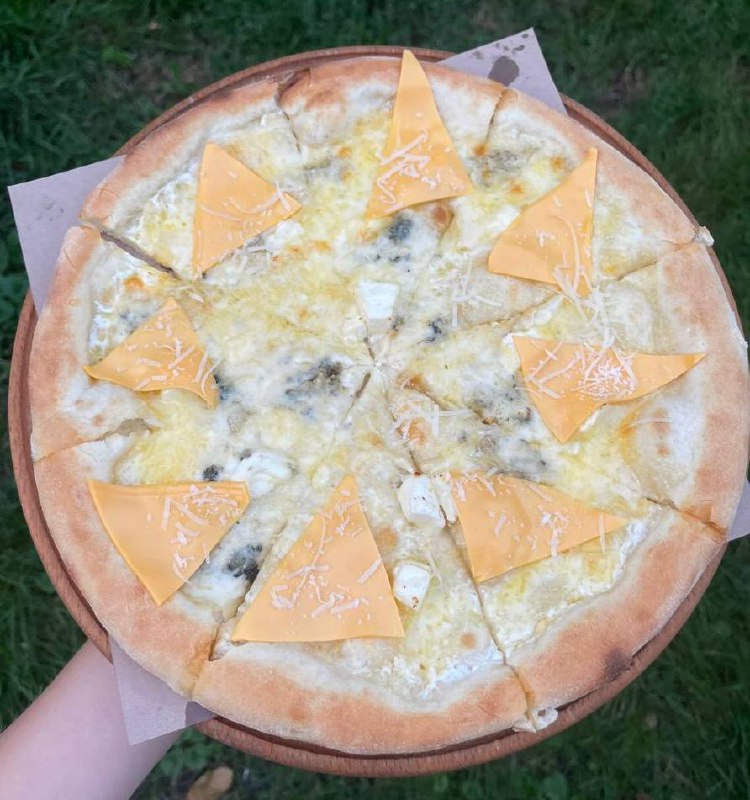 Піца 5 сирів