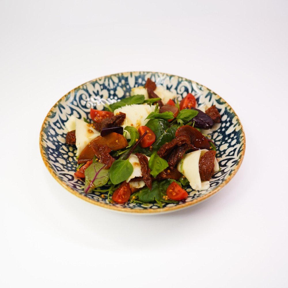 Салат з хурмою, сиром та соусом Натакхарі\Salad with Persimmon, Cheese and "Natakhari" Sauce