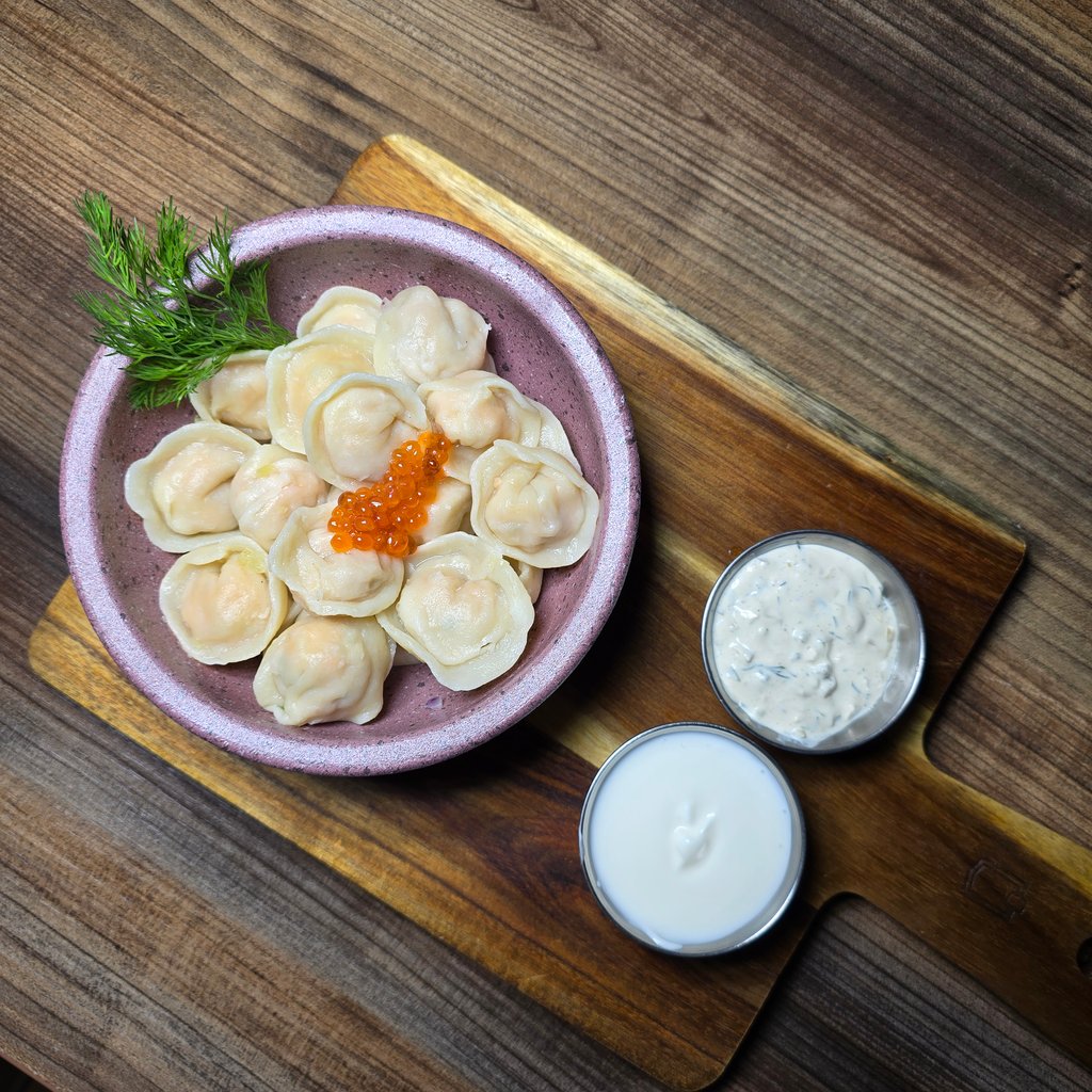 Пельмені з тунцем та сьомгою