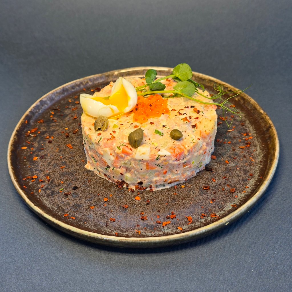 Олів'є з копченою сьомгою