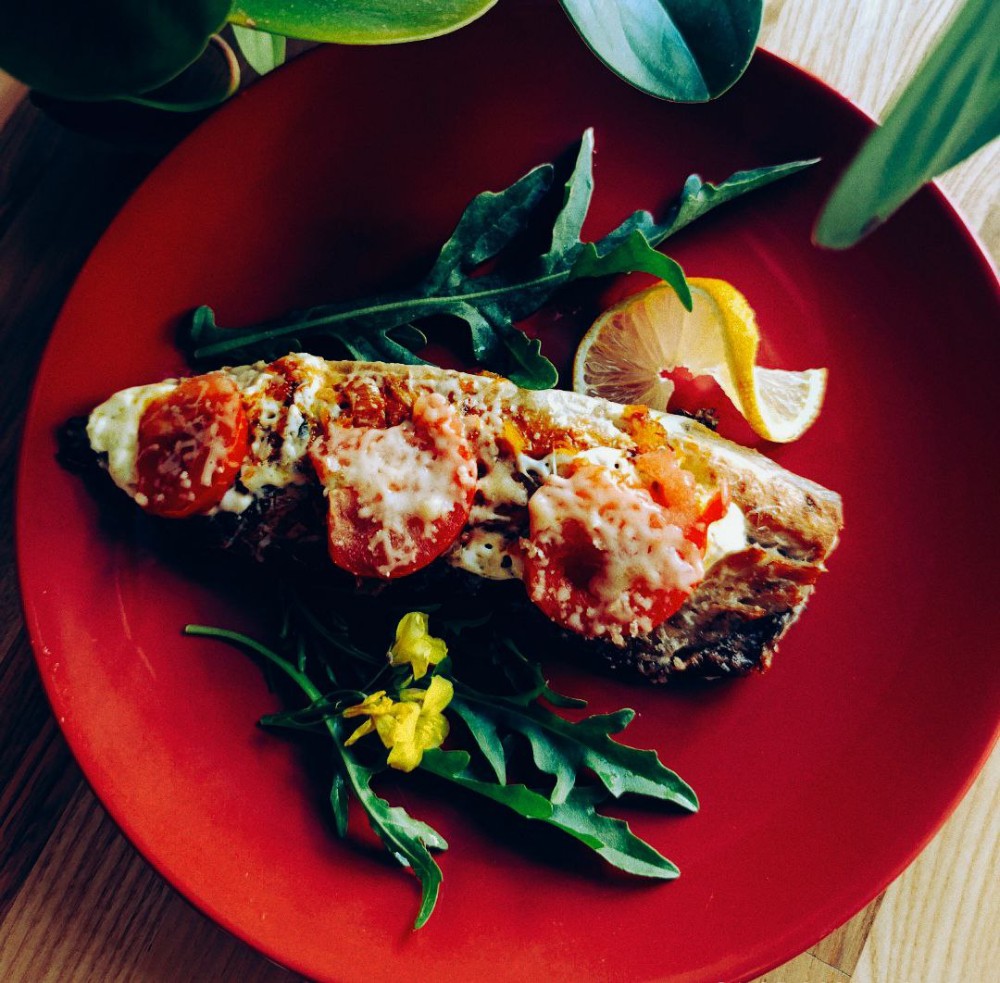 Скумбрія запечена з овочами  (250г)