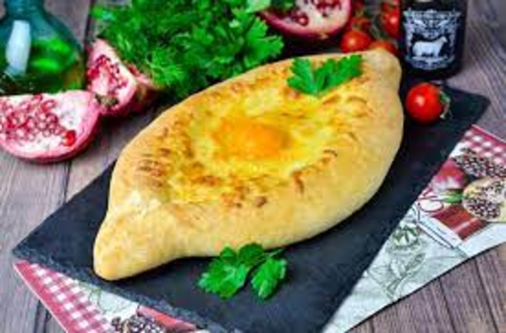 Хачапурі по-аджарськи