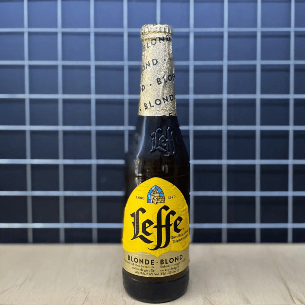 Пиво "Leffe Blonde" (0,33) 1/24