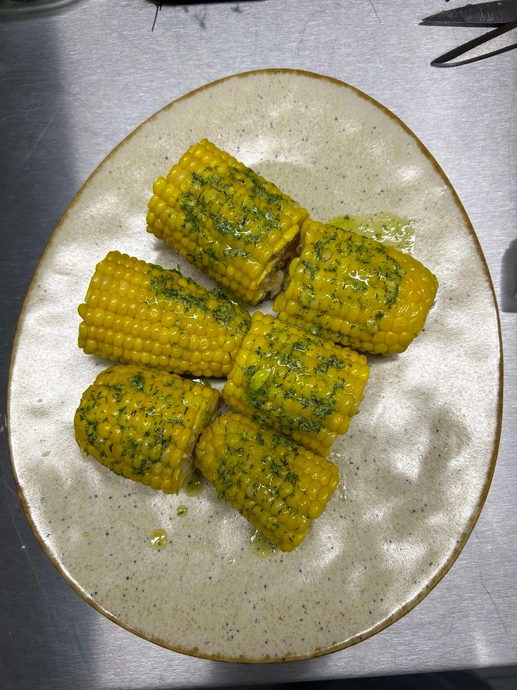 Пряна кукурудза з пряним маслом