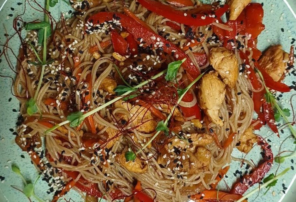 Фунчоза з куркою