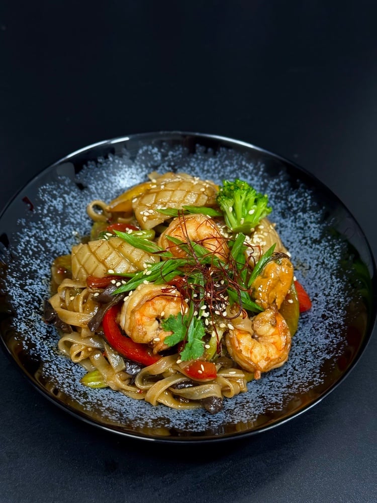 Локшина рисова з морепродуктами 360г